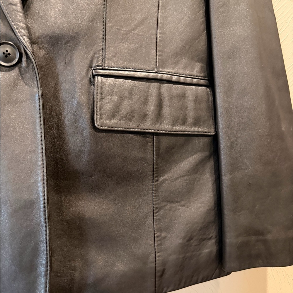 Preston & York Black Leather Women's Jacket
Vintage blazer - Picture 3 of 16